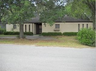 402 S 3rd St, Beasley, TX 77417