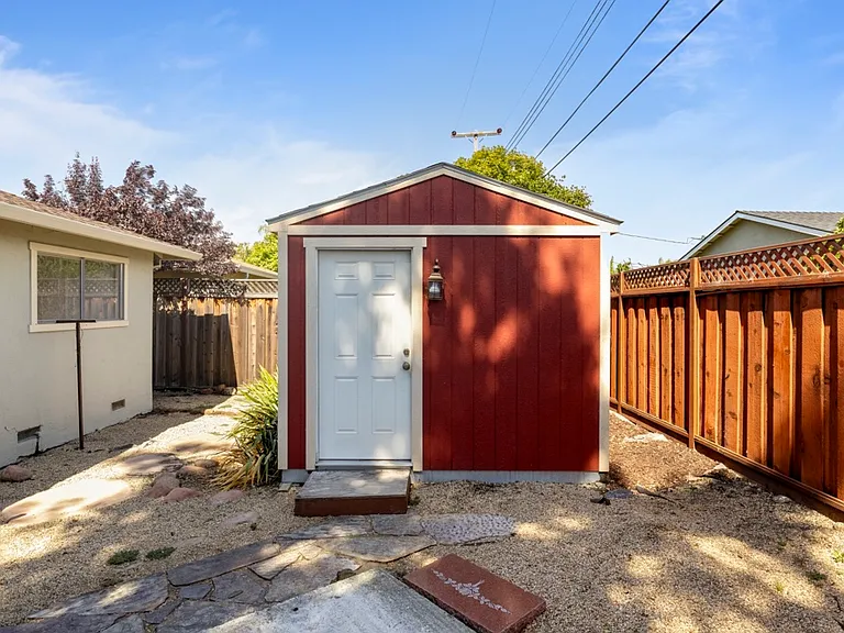 2622 Tartan Dr — Photo 31
