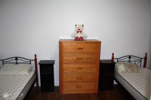 Rented by Kian Realty | media 11