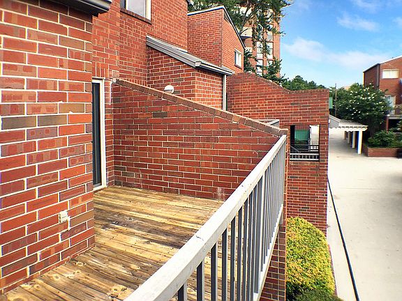 Front deck off living room