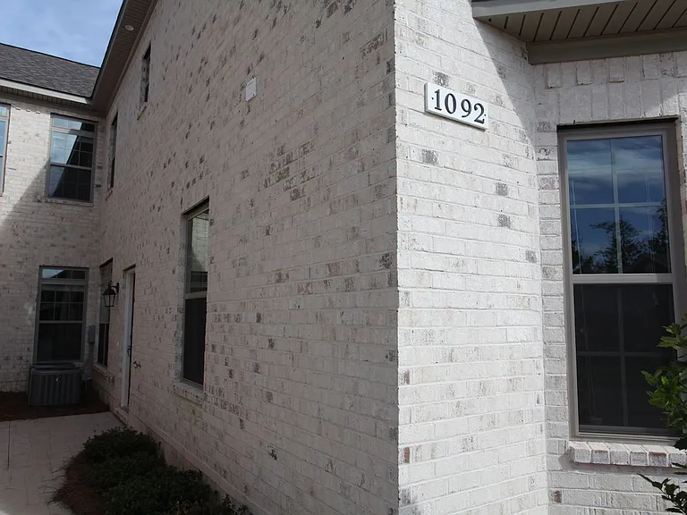 1094 Runningvine Ln — Photo 3