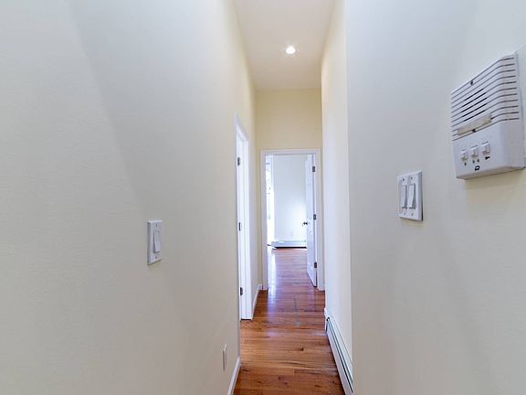 4th image of 1414 Vyse Ave #A