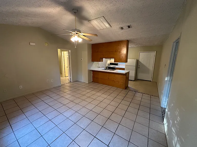 63 Lee Road 2060 — Photo 5