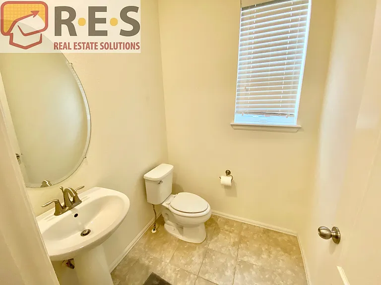 8811 Concolor Ln — Photo 15