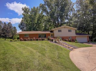 796 Wilshire Dr, Belleville, IL
