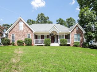 5569 River Valley Way, Flowery Branch, GA 30542
