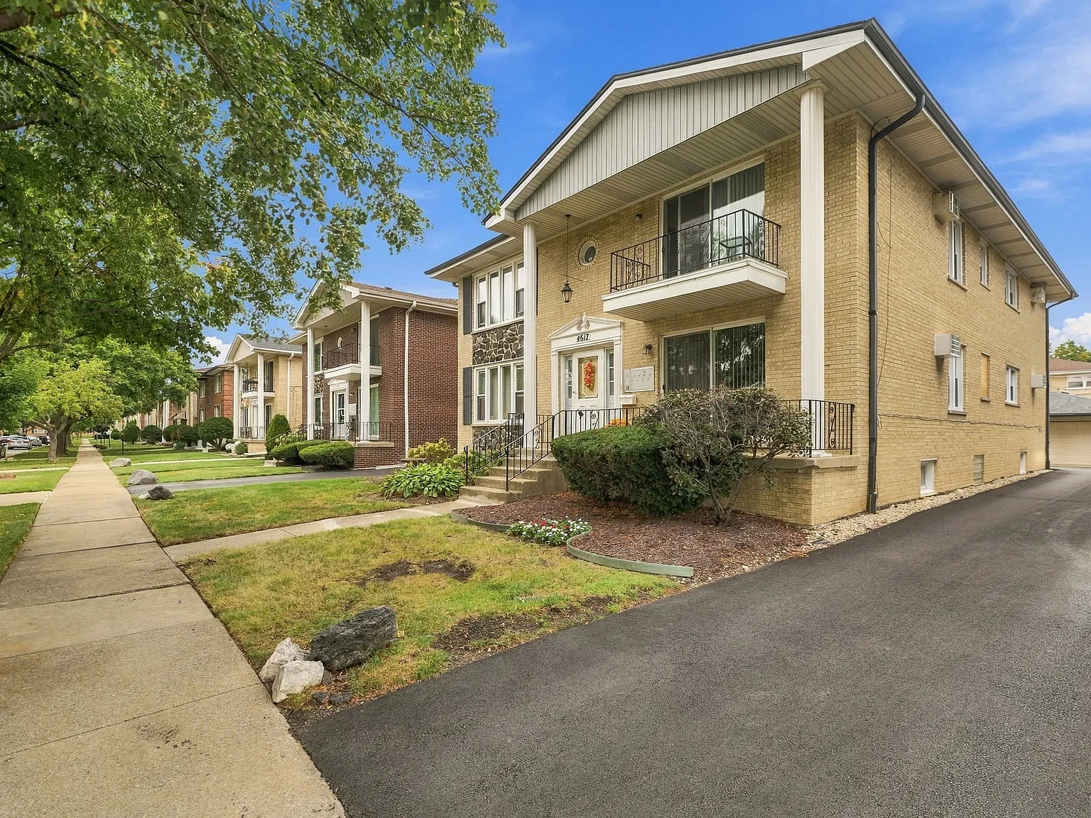 1 bed, 900 sqft, $1,450 — Photo 2