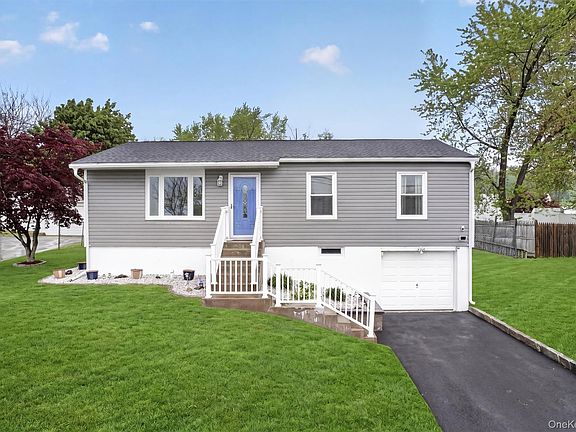 3rd image of 83 Riverview Drive