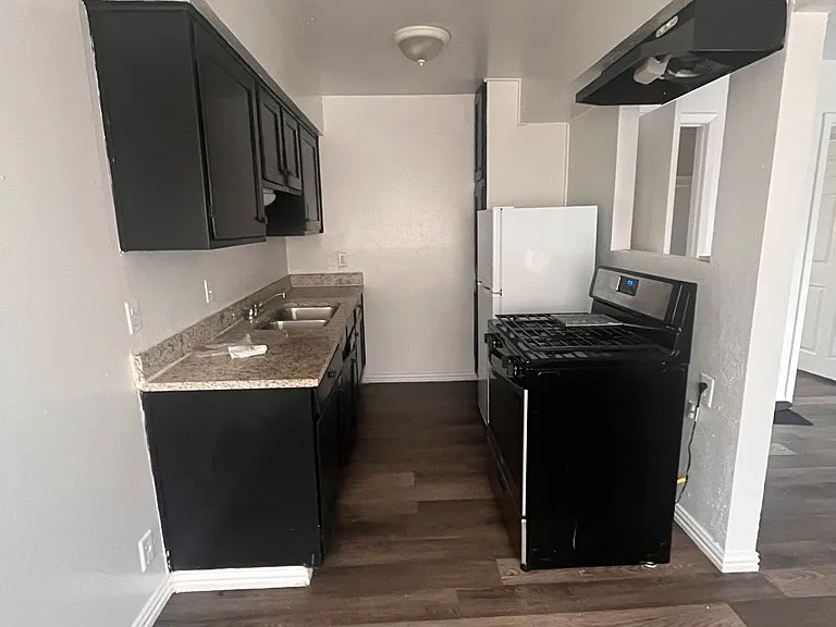 2701 Hemphill St #105 — Photo 1