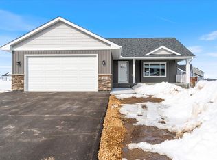 301 Dakota Ave, Roberts, WI 54023