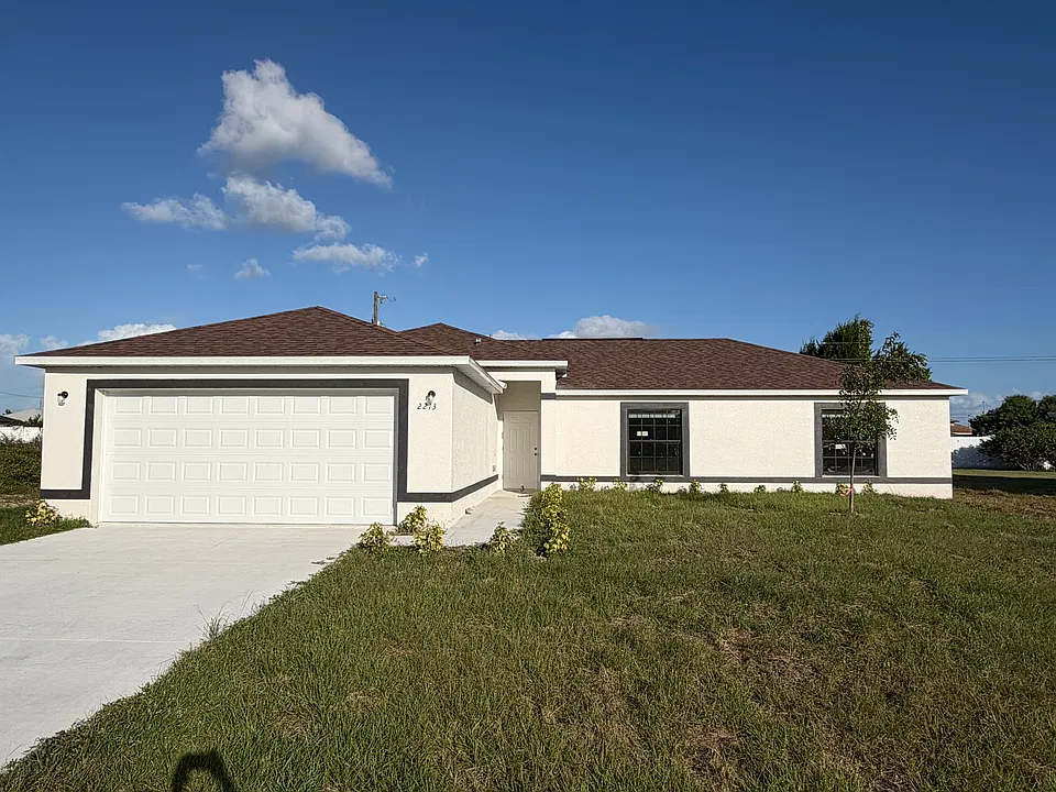 2213 NE 15th Ave