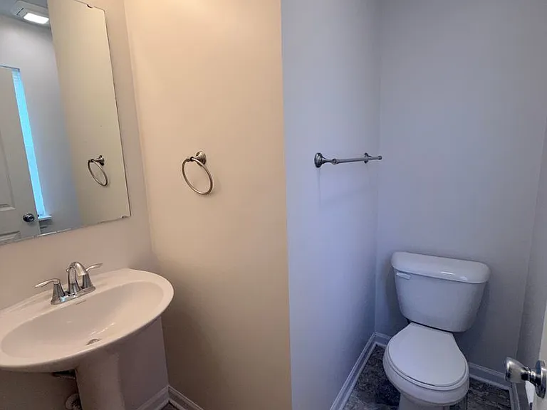 1008 Balto Dr — Photo 3