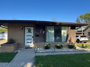 6180 S Swift Ave, Cudahy, WI 53110