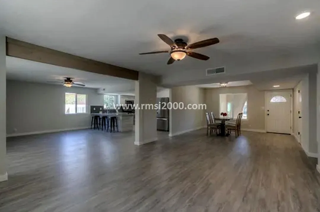 3 bed, 1824 sqft, $2,585 — Photo 2