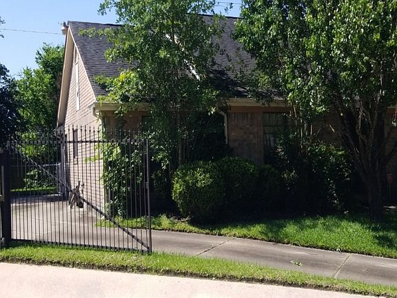 3rd image of 14206 Double Pine Dr