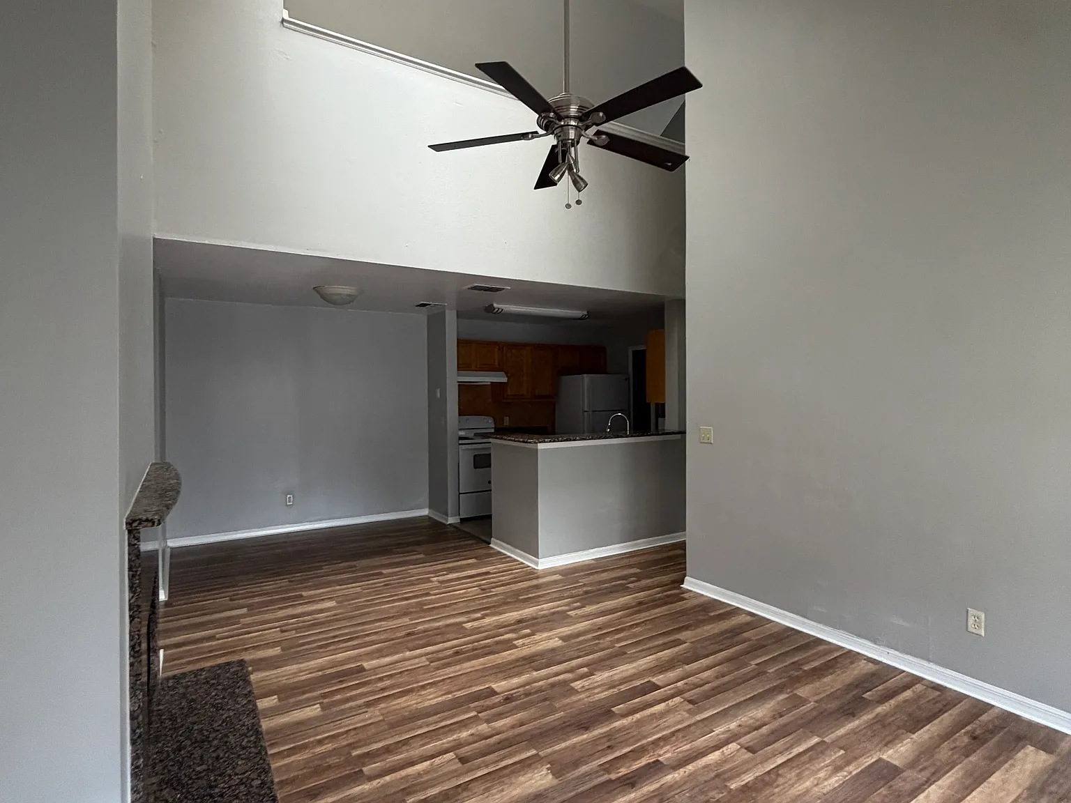 2 bed, 1422 sqft, $1,700 — Photo 3