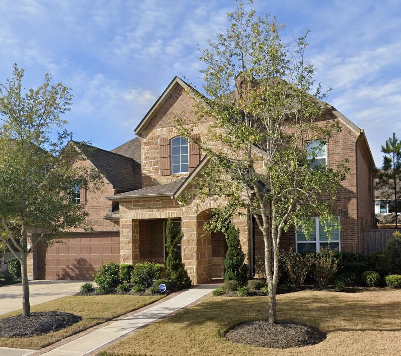 4 bed, 3.5 bath, 3799 sqft, $5,400 — Photo 1