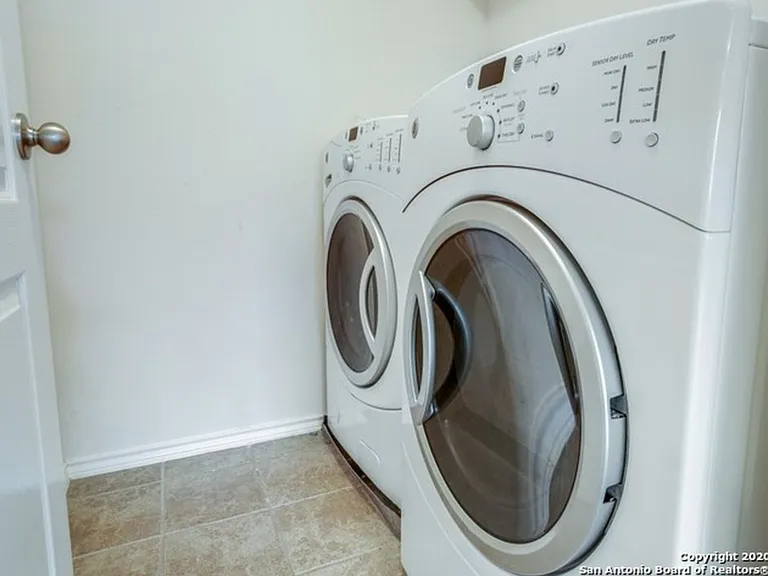 2nd floor washer and dryer