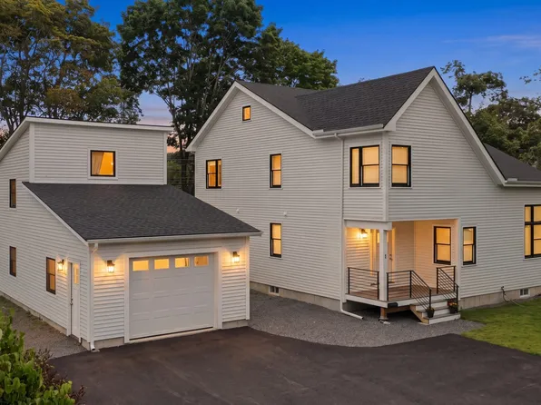 1 Dartmouth Rd, Marblehead, MA 01945