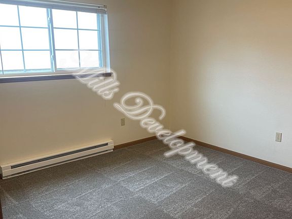 5th image of 725 6th Ave S #12