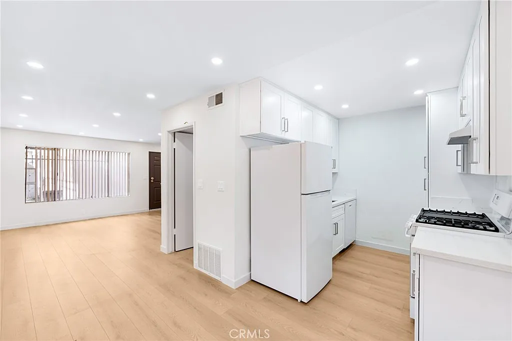 2 bed, 1.5 bath, 1000 sqft, $2,895 — Photo 4
