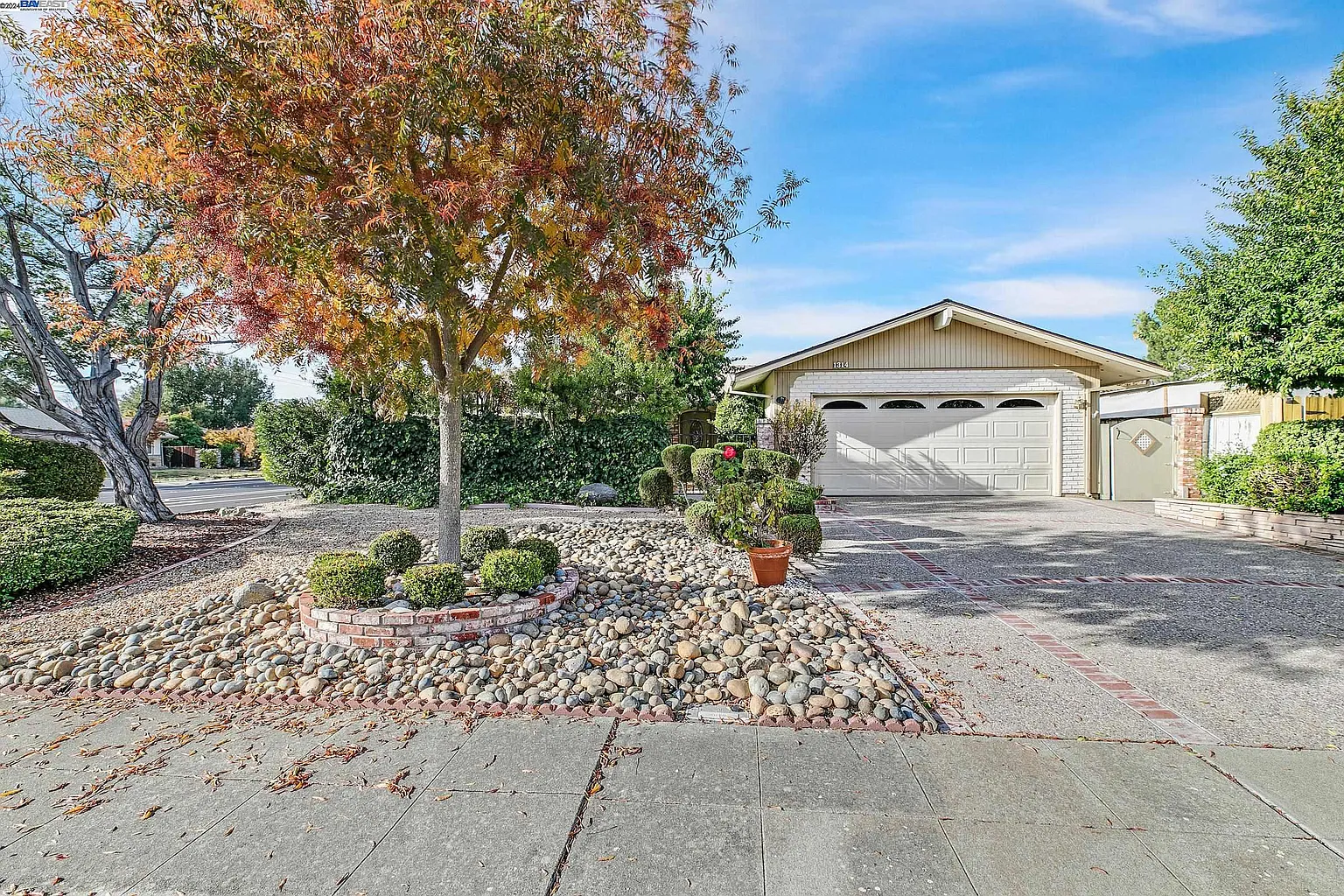 1314 Daisy Ln photo 1