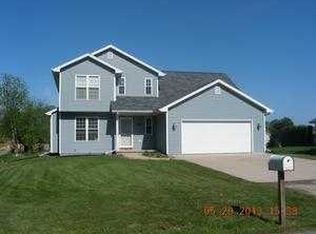 430 Harrison Ave, Omro, WI 54963