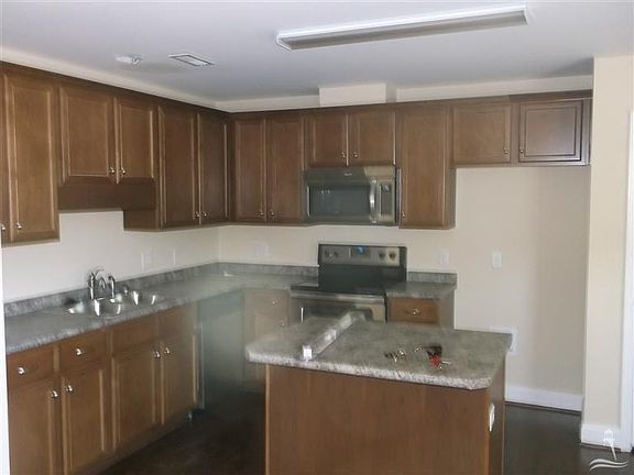 3rd image of 4938 Alamance Drive