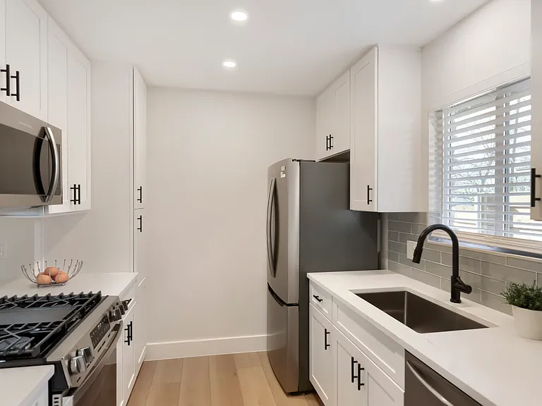 6506 Hickman Ave #A — Photo 10