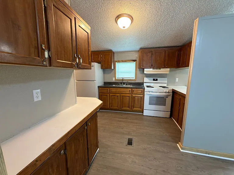 949 N Bucks Pocket Rd SE — Photo 4