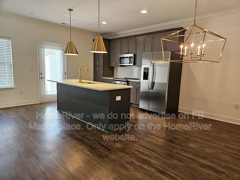 2 bed, 2.5 bath, 1472 sqft, $1,925 — Photo 4