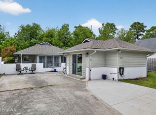 129 Red Bird Lane, Hampstead, NC 28443