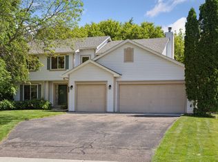 3247 Meadow Brook Pl, Woodbury, MN 55125