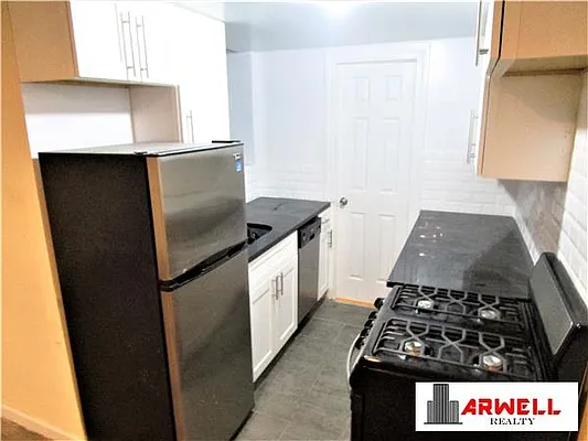 Rented by Arwell Realty | media 26