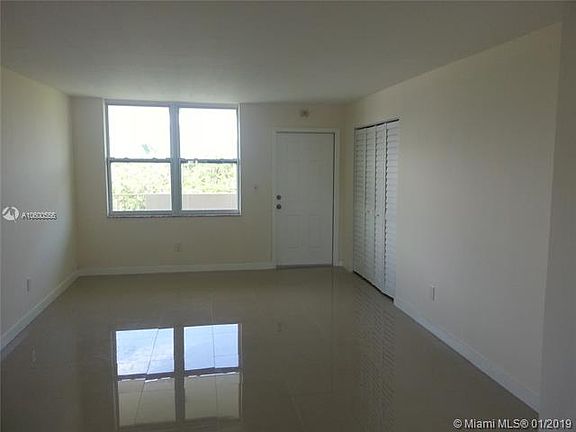 4th image of 631 Jefferson Ave APT 402