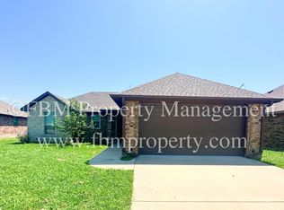 408 Centenial Ave, Ennis, TX 75119