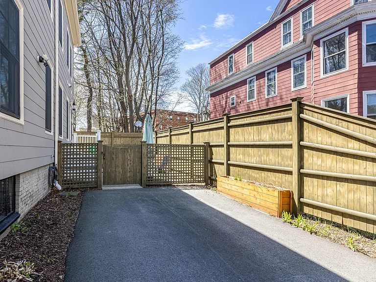 176 Beacon St #2 — Photo 4