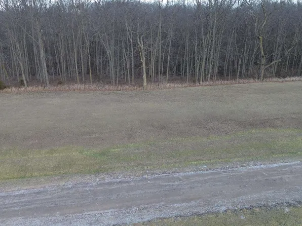 3 Early Bird Dr, Bloomfield, IA 52537