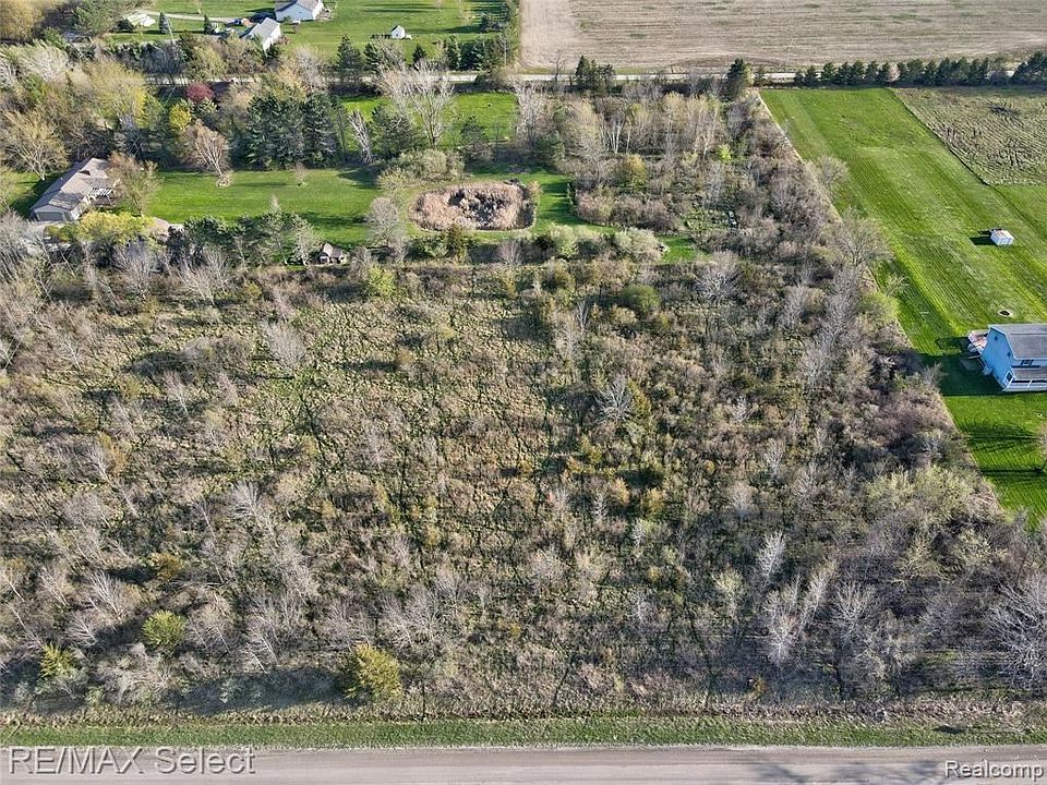 2nd image of 12059 Carpenter Rd
