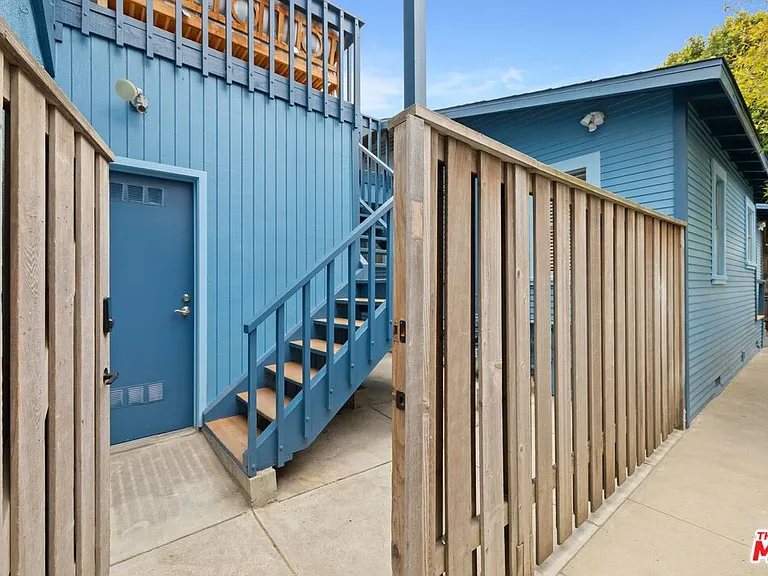 28 24th Pl — Photo 32