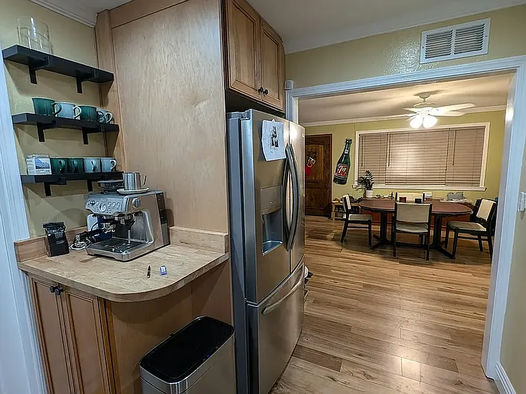 311 Horizon Way — Photo 2