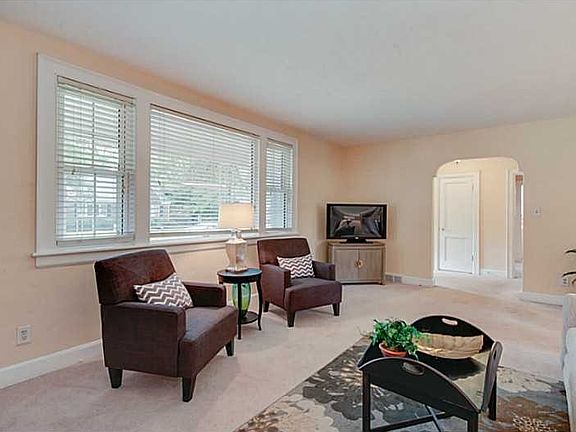 5th image of 5016 Fable Ave