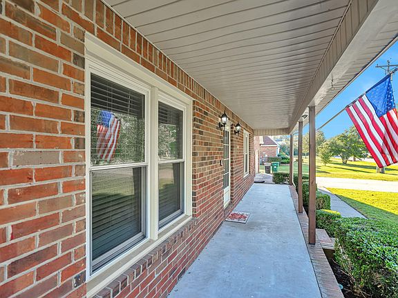 3rd image of 1193 Peebles Dr
