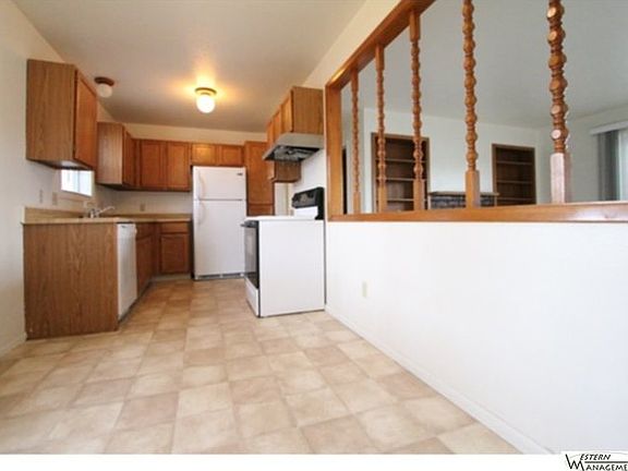 3rd image of 2320 Alderson Ave