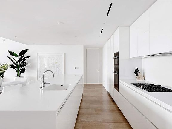 5th image of 9111 Collins Ave #N-622