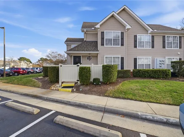 3829 Lasalle Dr APT 110, Virginia Beach, VA 23453