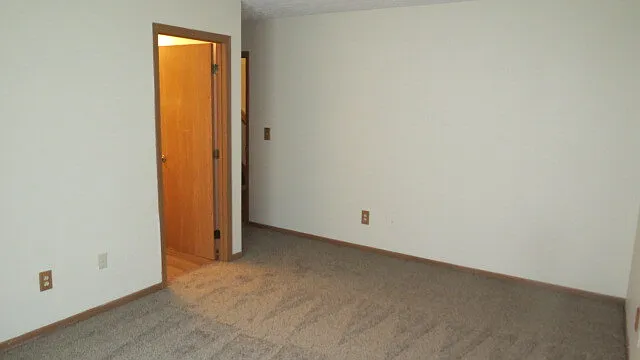 1106 Rendezvous Ln — Photo 9