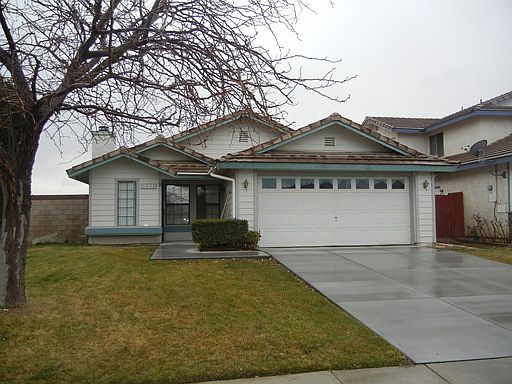 2nd image of 1232 W Avenue H4