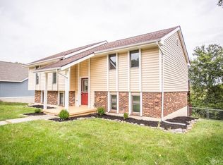 1112 Sir Lockesley Dr, Miamisburg, OH 45342
