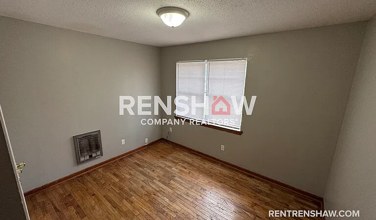 92 Navy Dr E — Photo 9